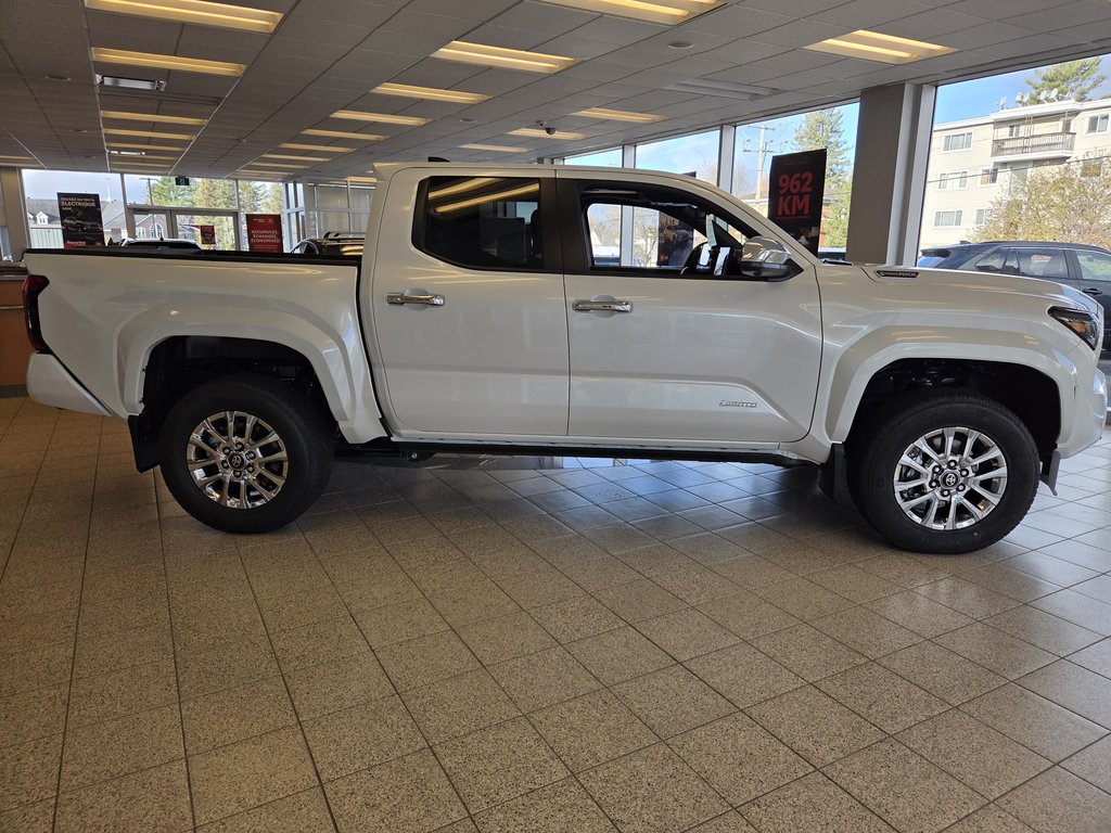 2025 Toyota TACOMA HYBRIDE in Mont-Laurier, Quebec - 4 - w1024h768px