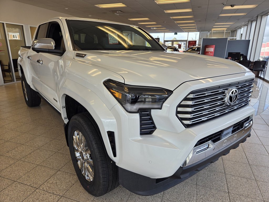 2025 Toyota TACOMA HYBRIDE in Mont-Laurier, Quebec - 3 - w1024h768px