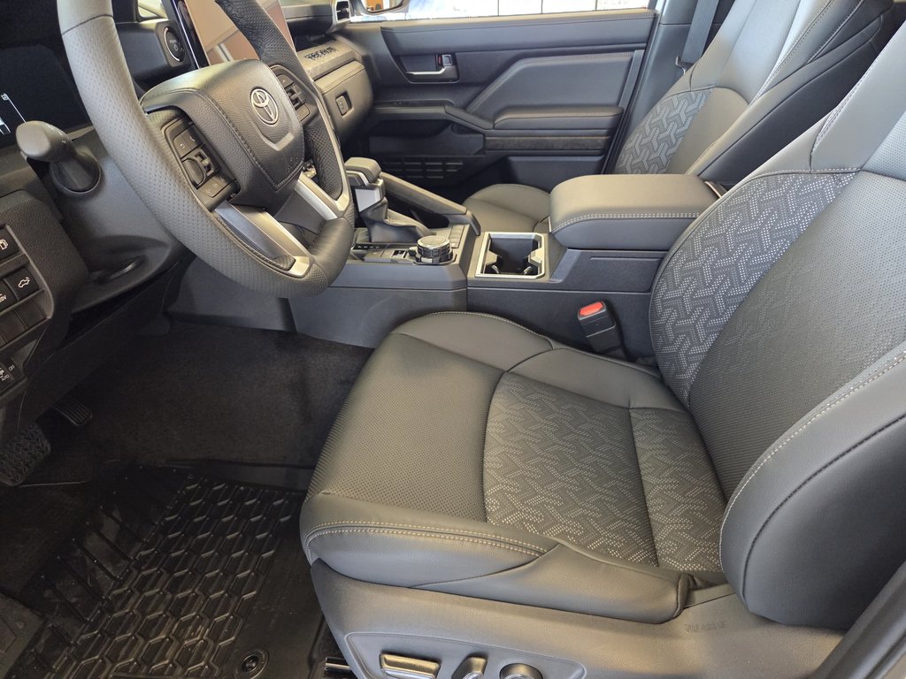 2025 Toyota TACOMA HYBRIDE in Mont-Laurier, Quebec - 10 - w1024h768px