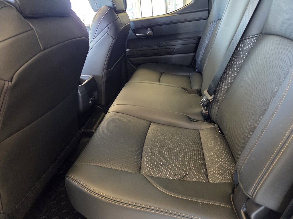 2025 Toyota TACOMA HYBRIDE in Mont-Laurier, Quebec - 12 - w1024h768px