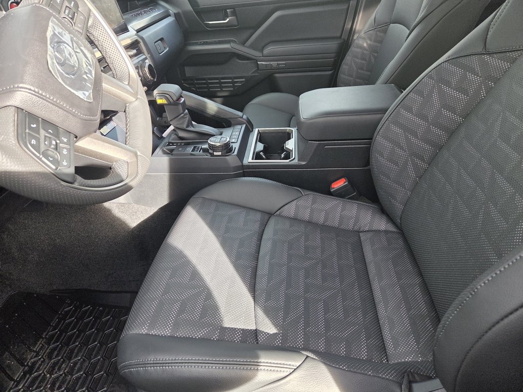 2025 Toyota TACOMA BASE in Mont-Laurier, Quebec - 4 - w1024h768px