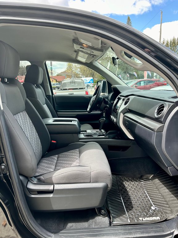 2020 Toyota Tundra CrewMax SR5 V8 5.7L 4x4 in Mont-Laurier, Quebec - 17 - w1024h768px