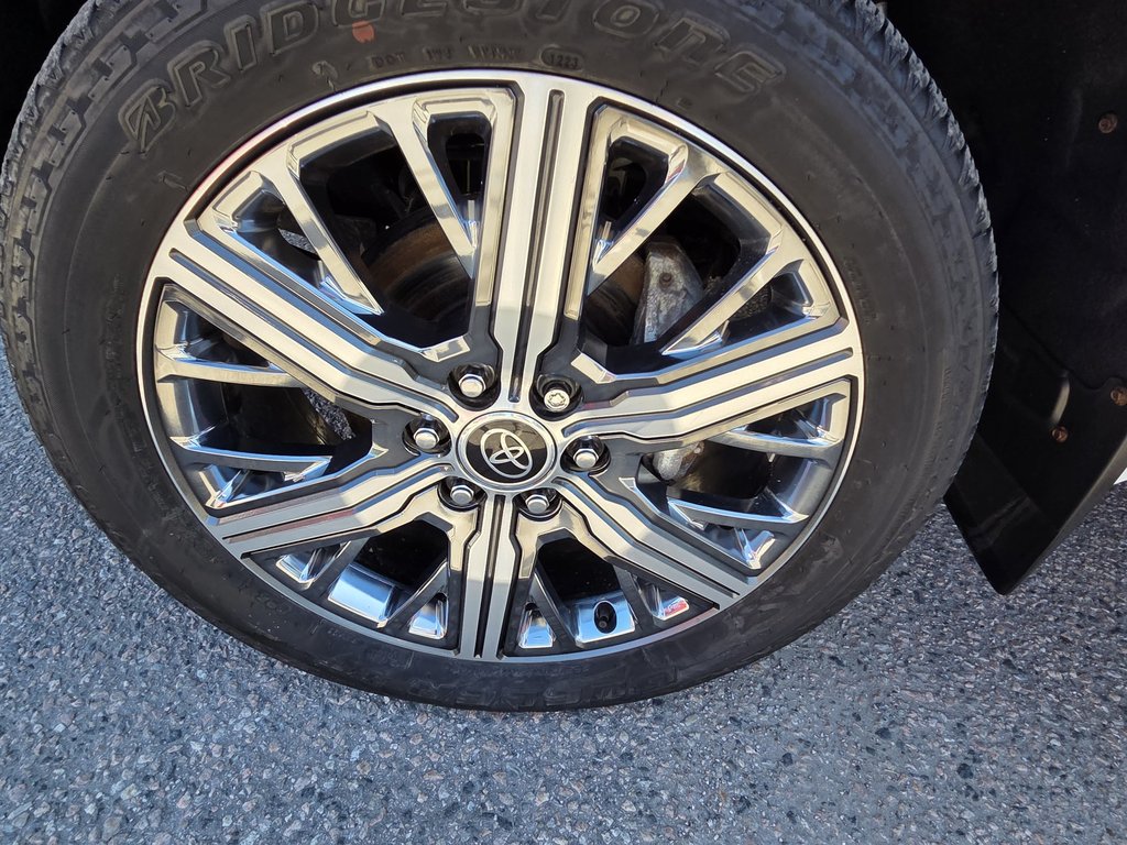 2023 Toyota Tundra Capstone Hybrid Crewmax in Mont-Laurier, Quebec - 7 - w1024h768px