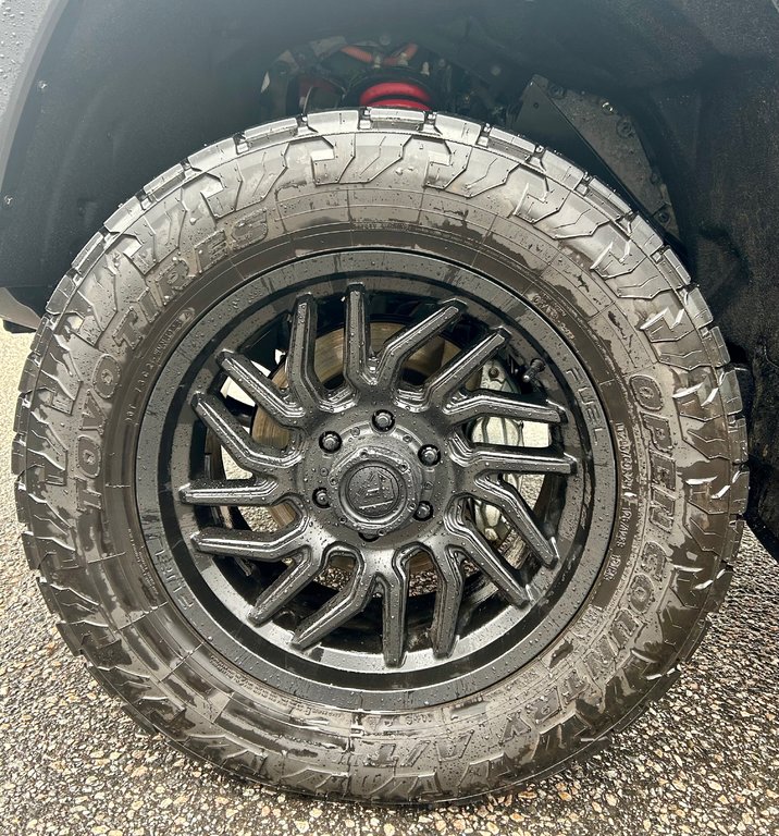 2024 Toyota Tundra Limited Hybrid in Mont-Laurier, Quebec - 6 - w1024h768px