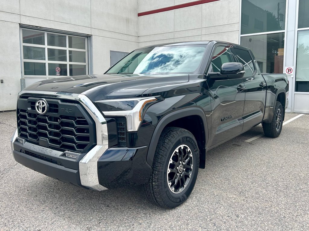 Toyota Tundra SR5 2024 à Mont-Laurier, Québec - 1 - w1024h768px