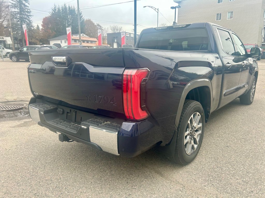 Toyota Tundra Platinum 2025 à Mont-Laurier, Québec - 4 - w1024h768px