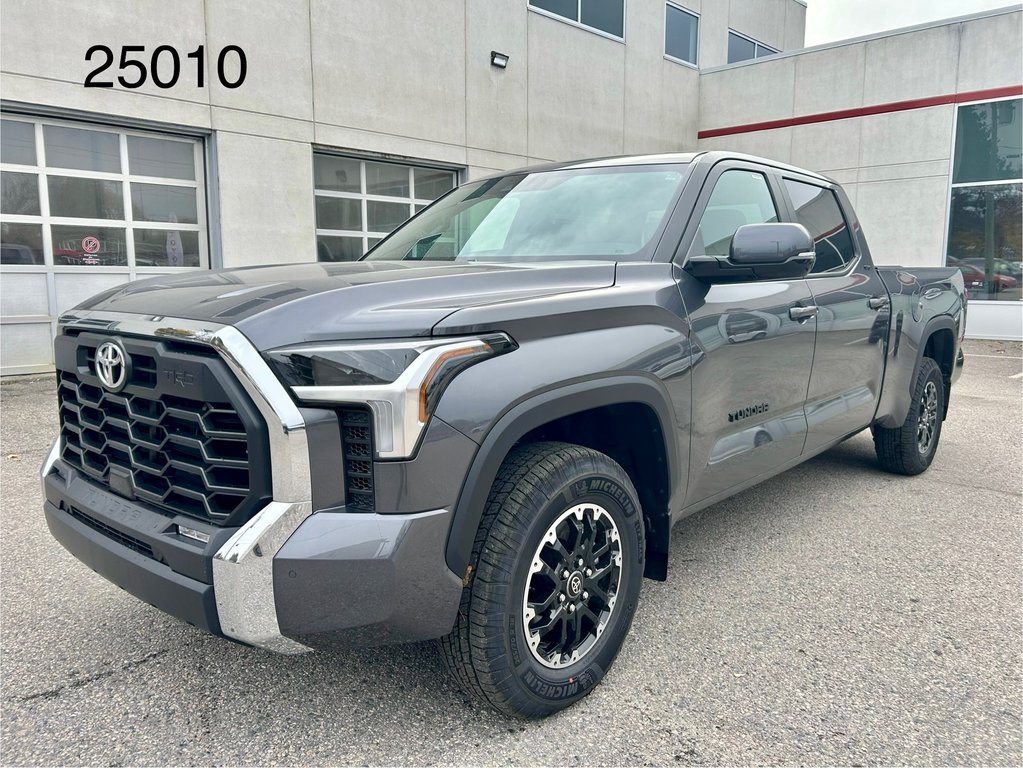 Toyota Tundra SR5 2025 à Mont-Laurier, Québec - 1 - w1024h768px