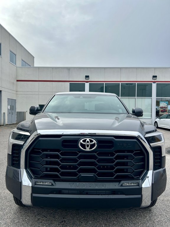 Toyota Tundra SR5 2025 à Mont-Laurier, Québec - 2 - w1024h768px