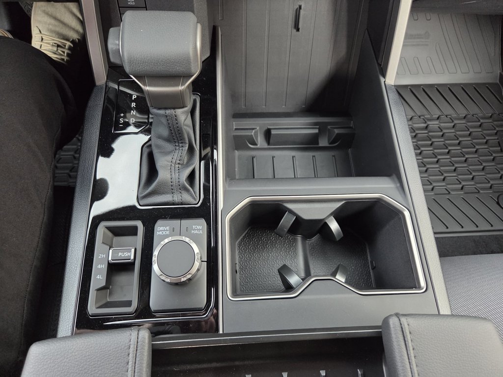 2025 Toyota Tundra SR5 in Mont-Laurier, Quebec - 11 - w1024h768px