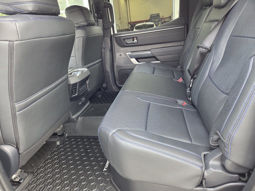2025 Toyota Tundra PLATINE in Mont-Laurier, Quebec - 9 - w1024h768px