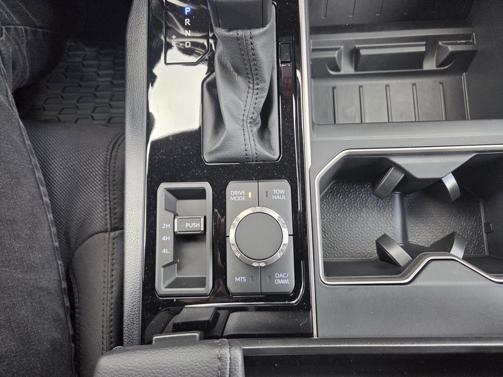 2026 Toyota TUNDRA SR5 in Mont-Laurier, Quebec - 8 - w1024h768px