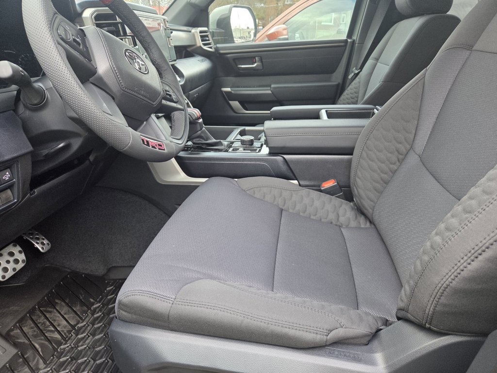 2026 Toyota TUNDRA SR5 in Mont-Laurier, Quebec - 5 - w1024h768px