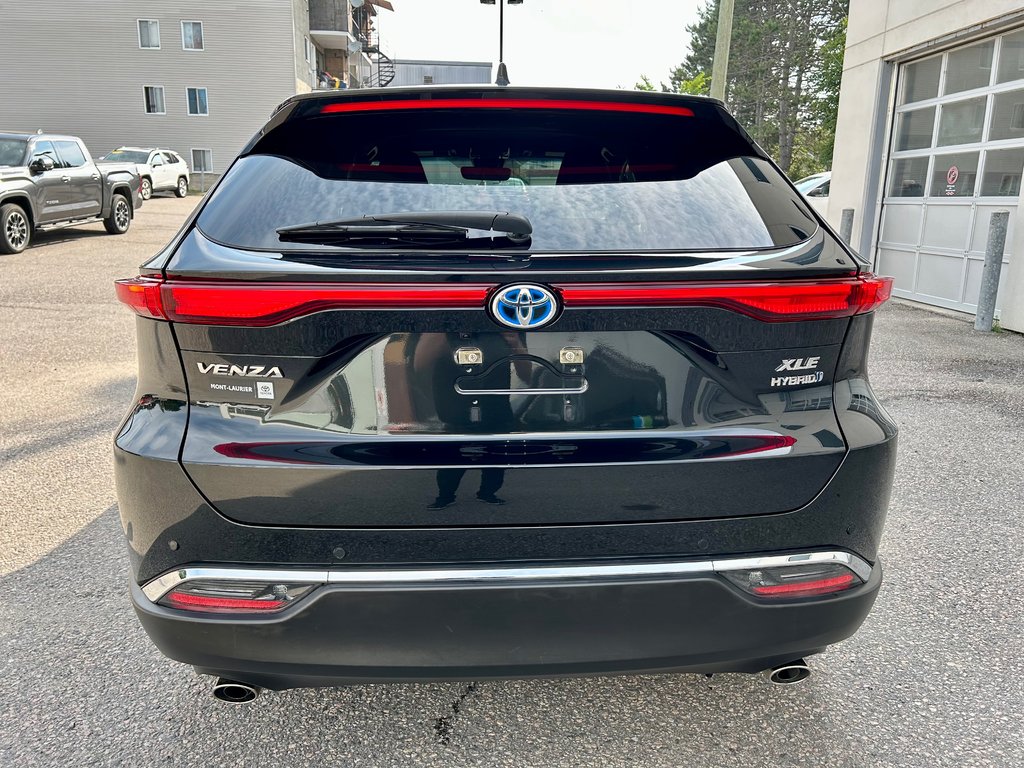 2022 Toyota Venza Hybride XLE (AWD) in Mont-Laurier, Quebec - 6 - w1024h768px
