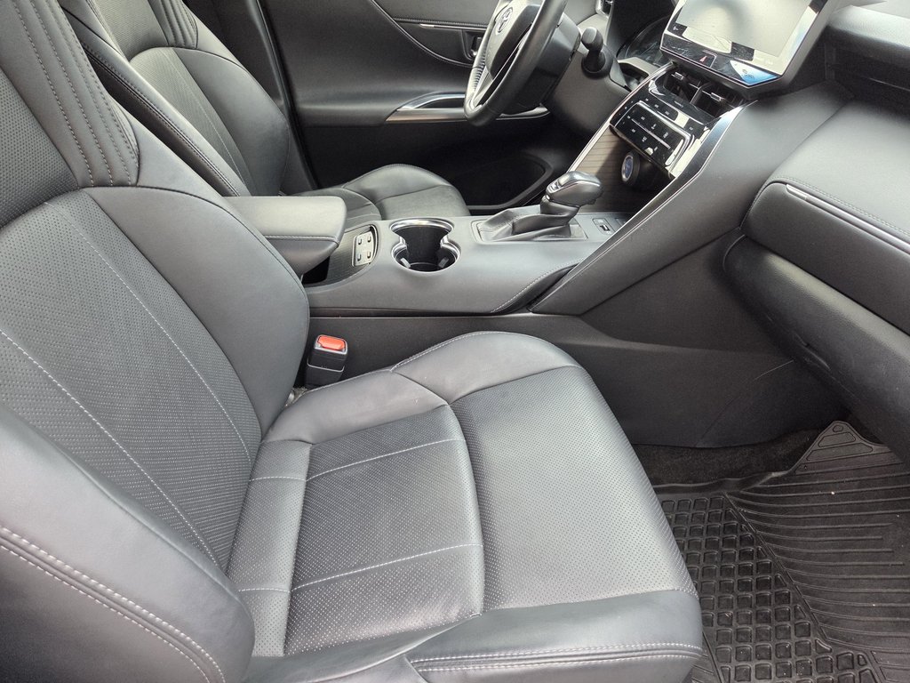 2022 Toyota Venza XLE Hybride AWD in Mont-Laurier, Quebec - 11 - w1024h768px