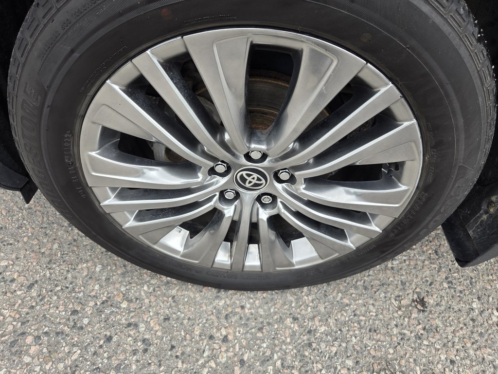 2022 Toyota Venza XLE Hybride AWD in Mont-Laurier, Quebec - 9 - w1024h768px