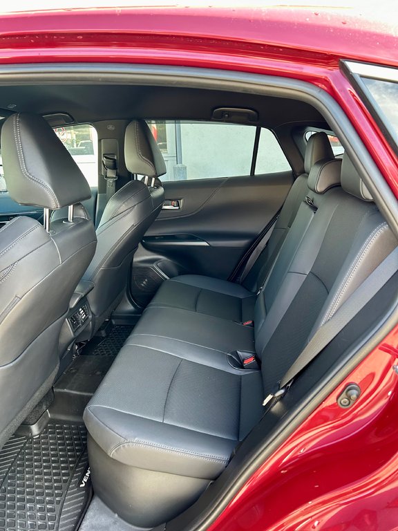 2023 Toyota Venza Hybride XLE (AWD) in Mont-Laurier, Quebec - 12 - w1024h768px