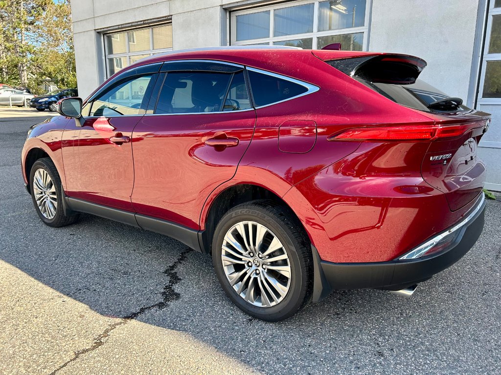 2023 Toyota Venza Hybride XLE (AWD) in Mont-Laurier, Quebec - 7 - w1024h768px