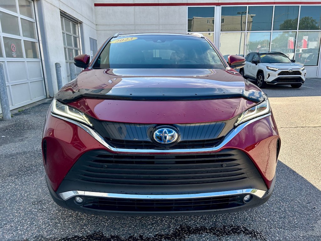 2023 Toyota Venza Hybride XLE (AWD) in Mont-Laurier, Quebec - 2 - w1024h768px