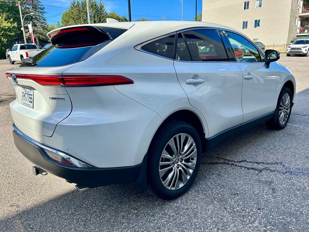 2023 Toyota Venza Hyrbide Limited (AWD) in Mont-Laurier, Quebec - 6 - w1024h768px