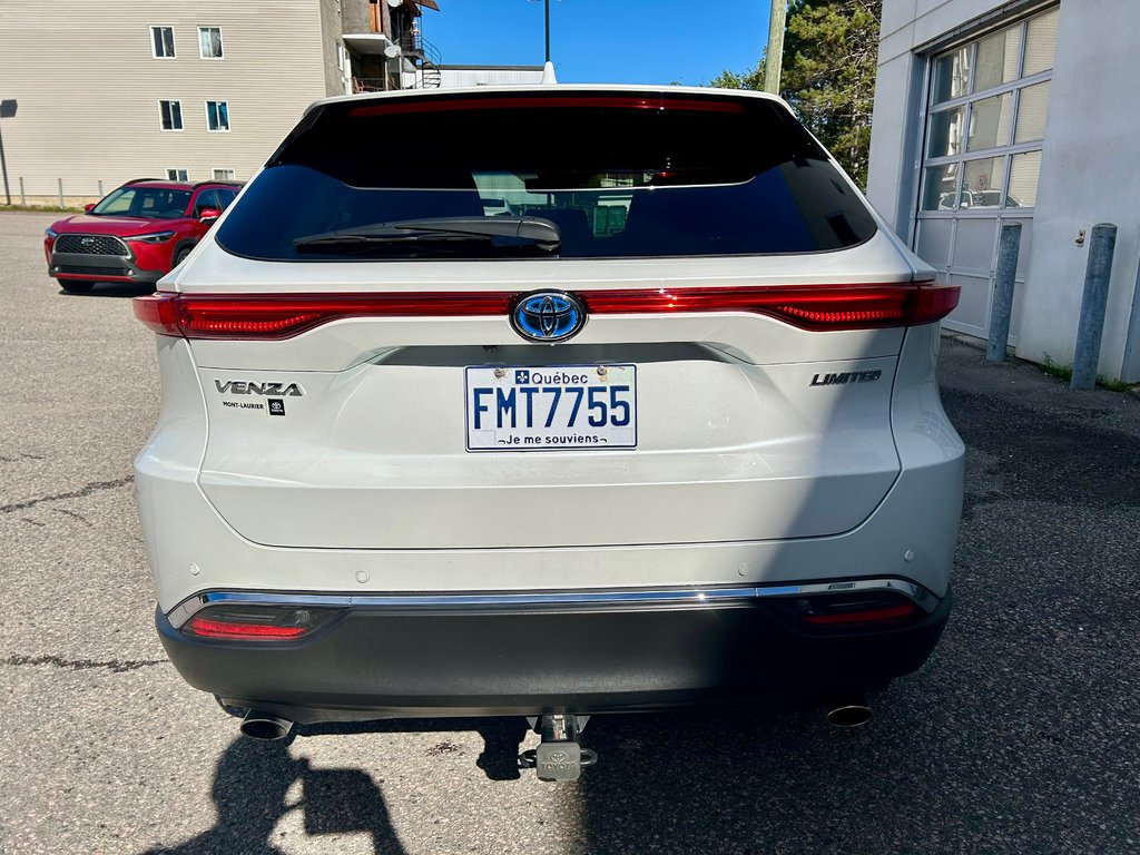 2023 Toyota Venza Hyrbide Limited (AWD) in Mont-Laurier, Quebec - 7 - w1024h768px