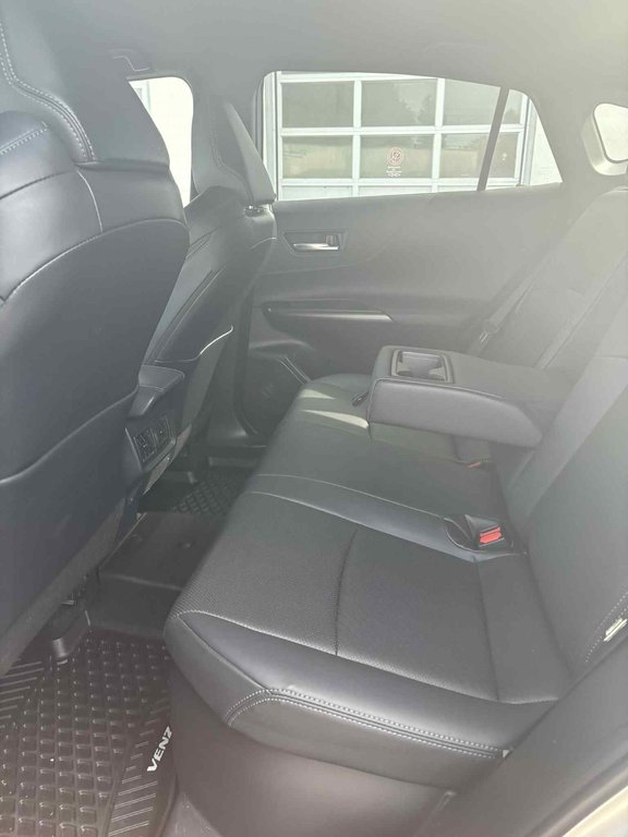 2024 Toyota Venza XLE AWD 2024 in Mont-Laurier, Quebec - 13 - w1024h768px