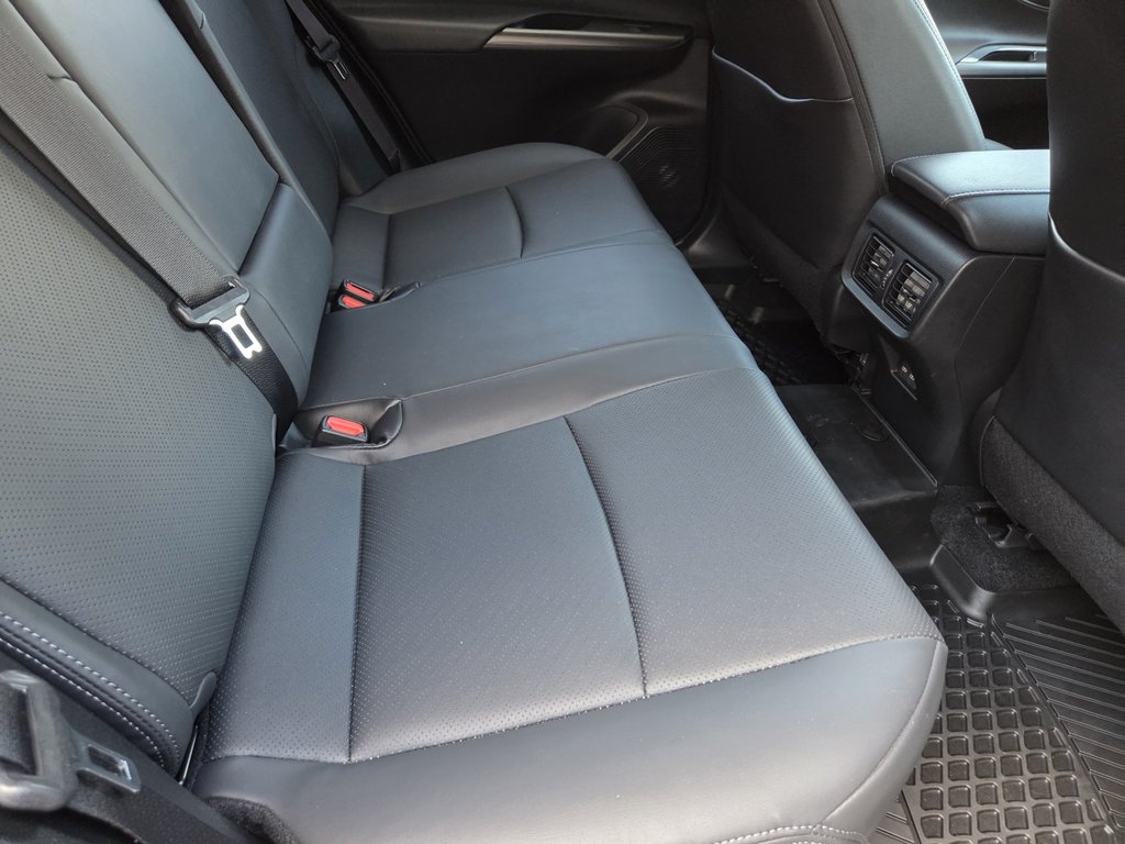 2024 Toyota Venza XLE AWD 2024 in Mont-Laurier, Quebec - 14 - w1024h768px