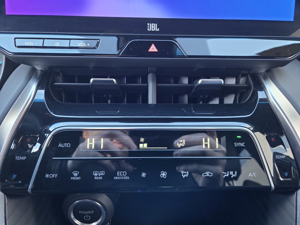 2024 Toyota Venza XLE AWD 2024 in Mont-Laurier, Quebec - 18 - w1024h768px