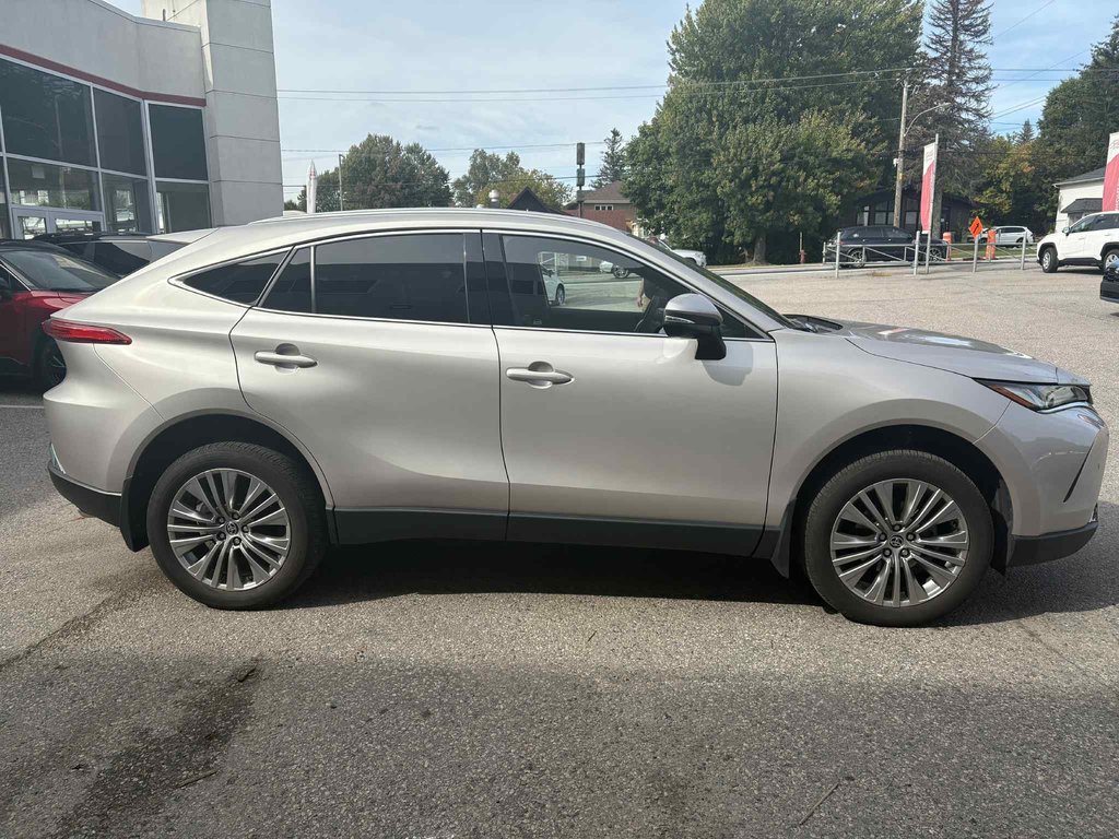 2024 Toyota Venza XLE AWD 2024 in Mont-Laurier, Quebec - 4 - w1024h768px