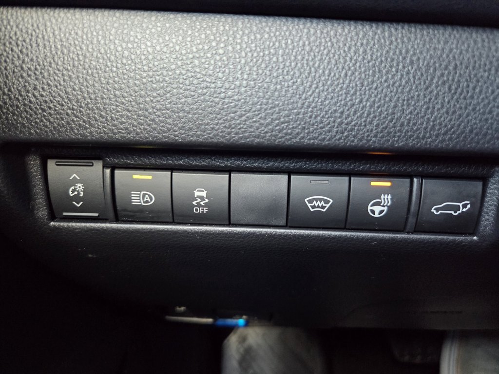 2024 Toyota Venza XLE AWD 2024 in Mont-Laurier, Quebec - 16 - w1024h768px