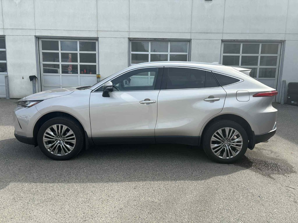 2024 Toyota Venza XLE AWD 2024 in Mont-Laurier, Quebec - 8 - w1024h768px