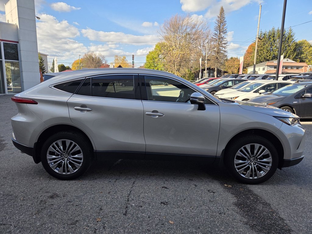 2024 Toyota Venza XLE AWD 2024 in Mont-Laurier, Quebec - 4 - w1024h768px