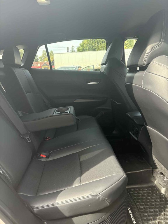 2024 Toyota Venza XLE AWD 2024 in Mont-Laurier, Quebec - 14 - w1024h768px