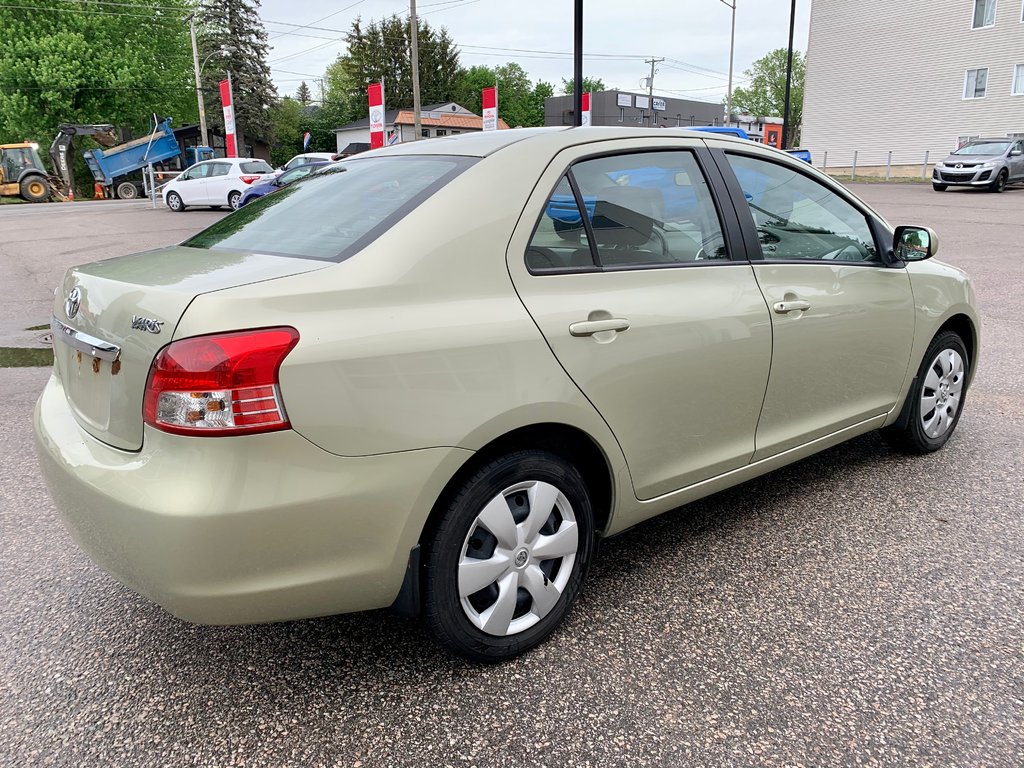 Toyota yaris 2008 фото