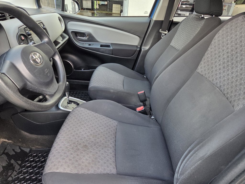 Toyota Yaris Le Hatchback (A/C) 2015 à Mont-Laurier, Québec - 9 - w1024h768px