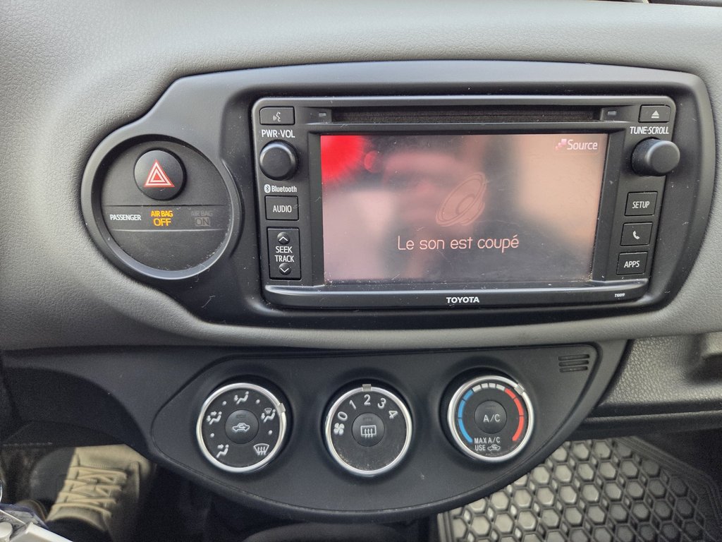 Toyota Yaris Le Hatchback (A/C) 2015 à Mont-Laurier, Québec - 16 - w1024h768px