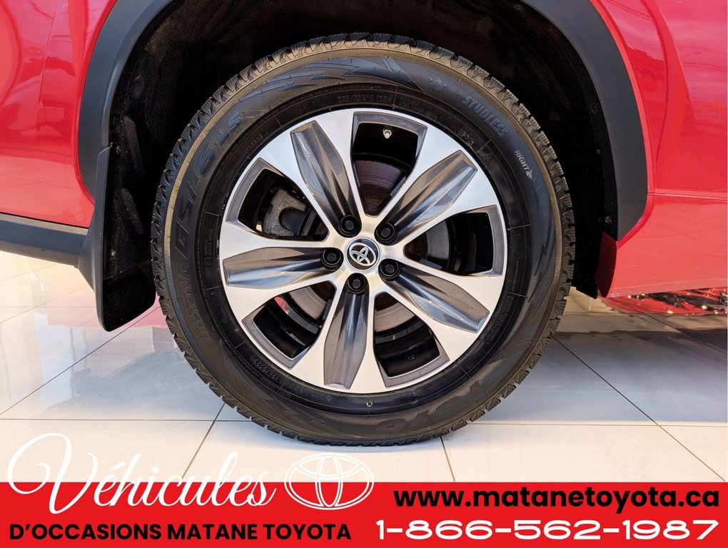 Toyota Highlander Hybride XLE AWD 2023 à Matane, Québec - 15 - w1024h768px