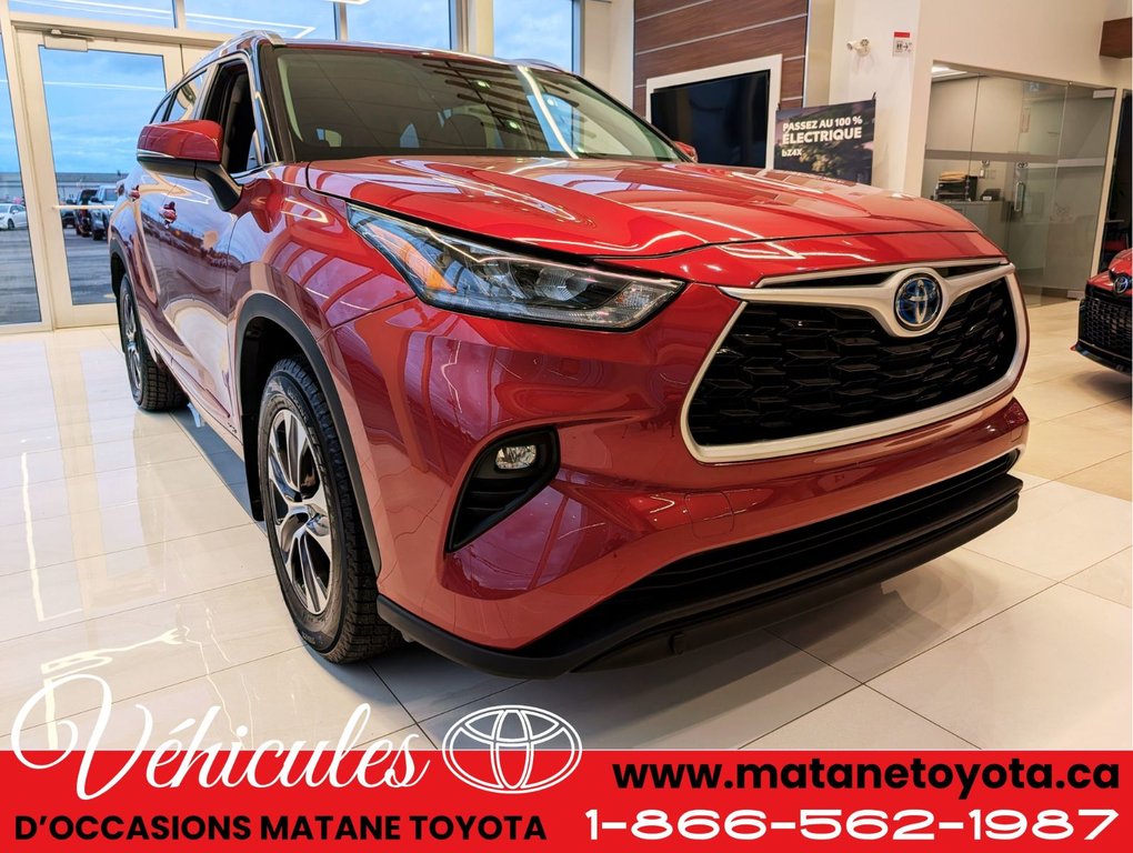 Toyota Highlander Hybride XLE AWD 2023 à Matane, Québec - 3 - w1024h768px