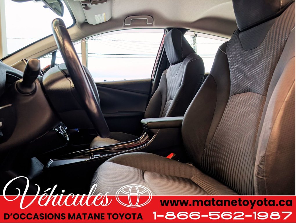 2020 Toyota Prius Prime in Matane, Quebec - 8 - w1024h768px