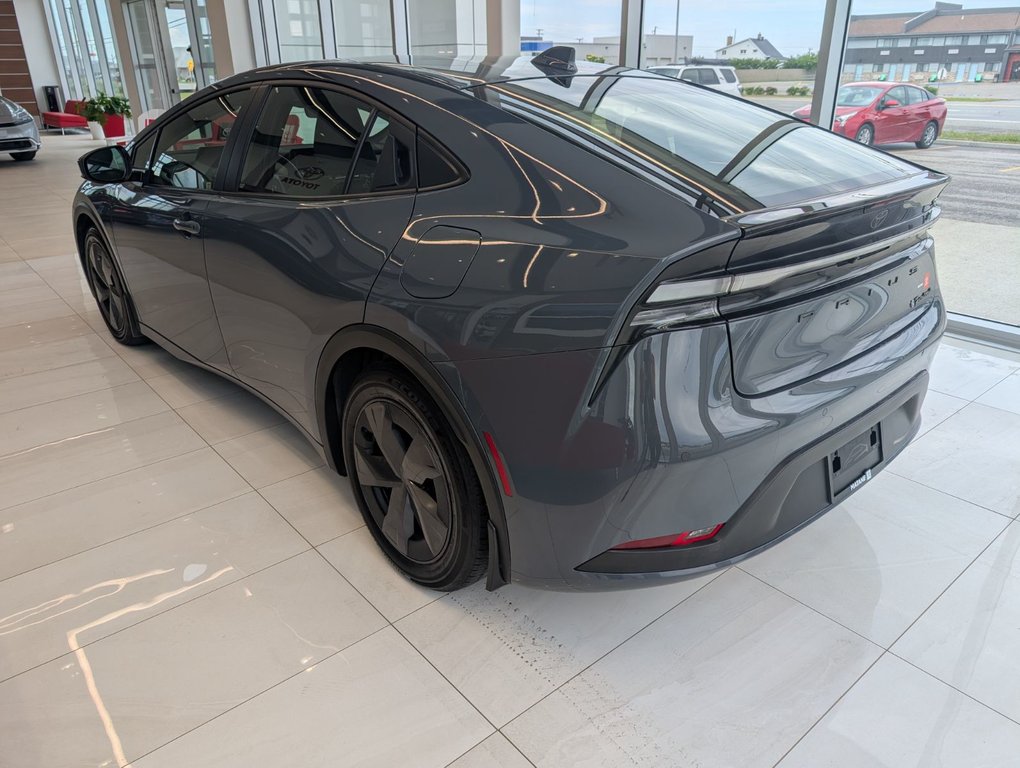 Toyota PRIUS PRIME SE 2024 à Matane, Québec - 7 - w1024h768px