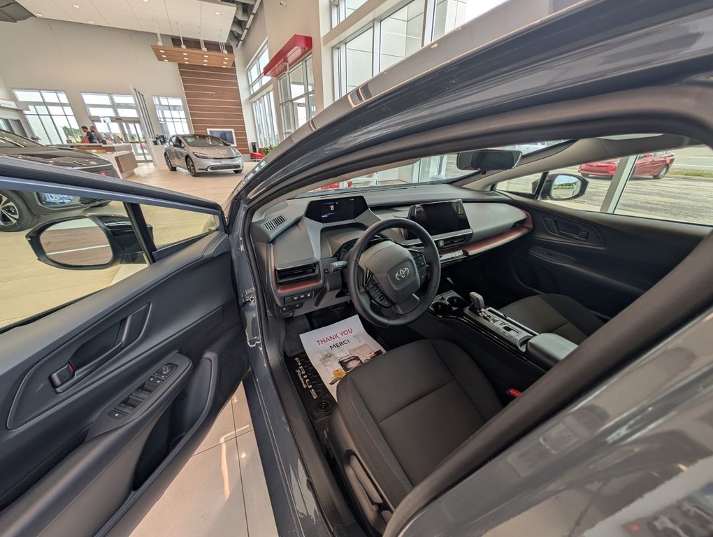 Toyota PRIUS PRIME SE 2024 à Matane, Québec - 9 - w1024h768px