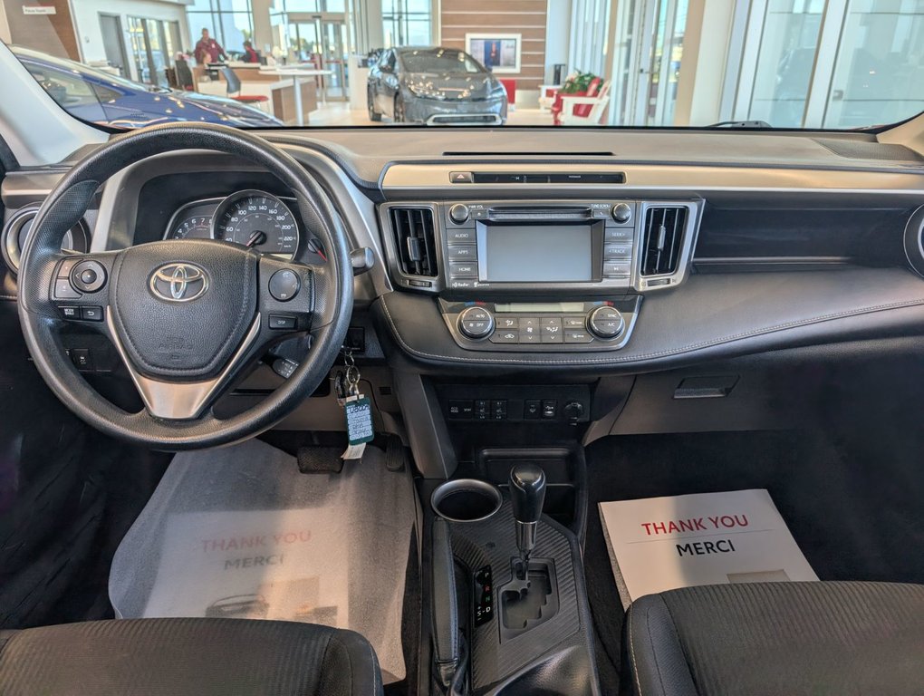 Toyota RAV4 AWD XLE 2015 à Matane, Québec - 10 - w1024h768px