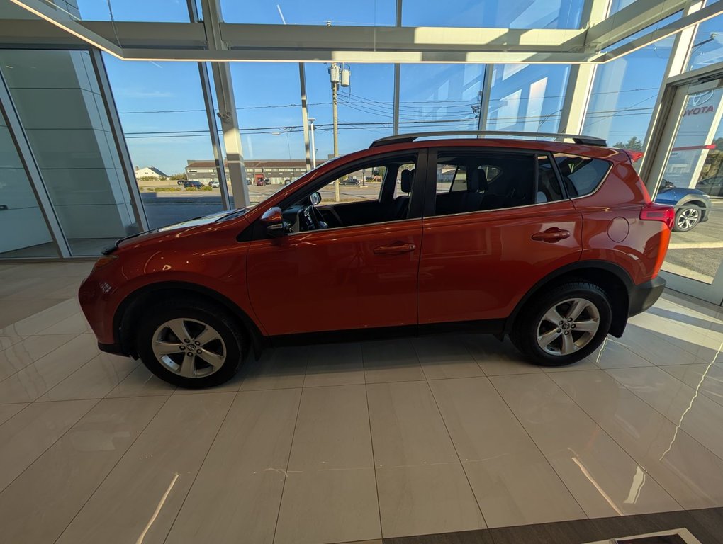 Toyota RAV4 AWD XLE 2015 à Matane, Québec - 7 - w1024h768px