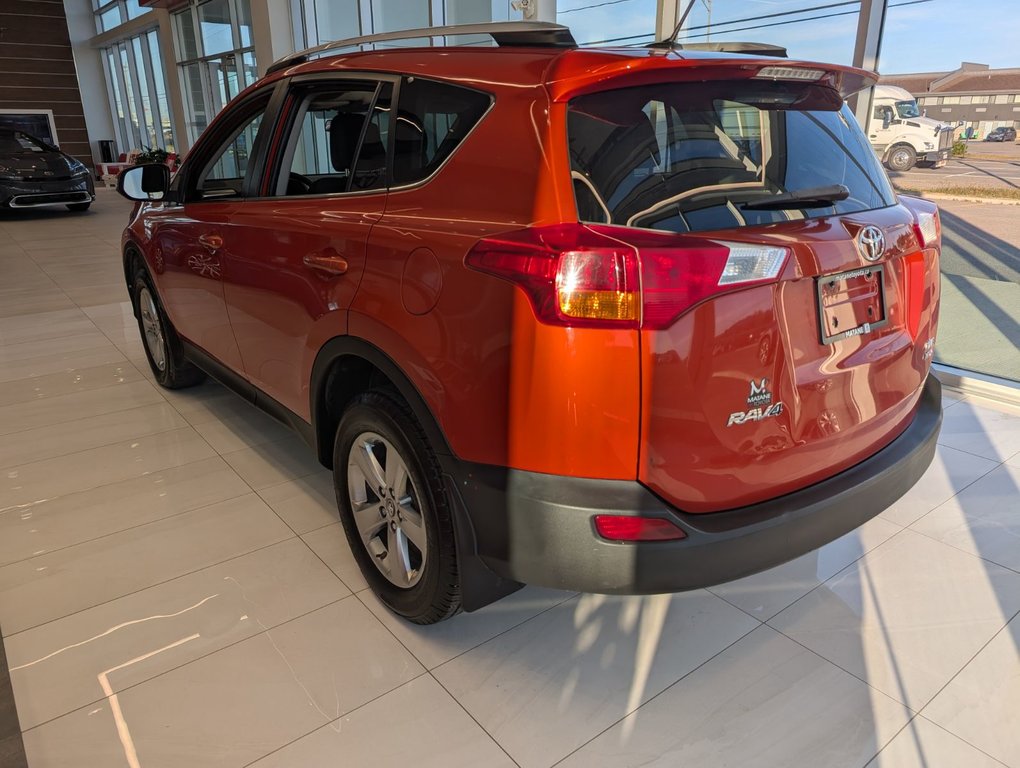 Toyota RAV4 AWD XLE 2015 à Matane, Québec - 6 - w1024h768px