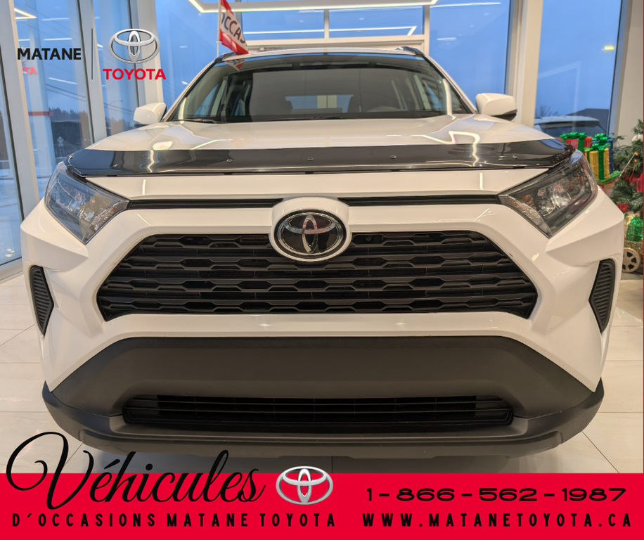 2020 Toyota RAV4 LE AWD in Matane, Quebec - 2 - w1024h768px