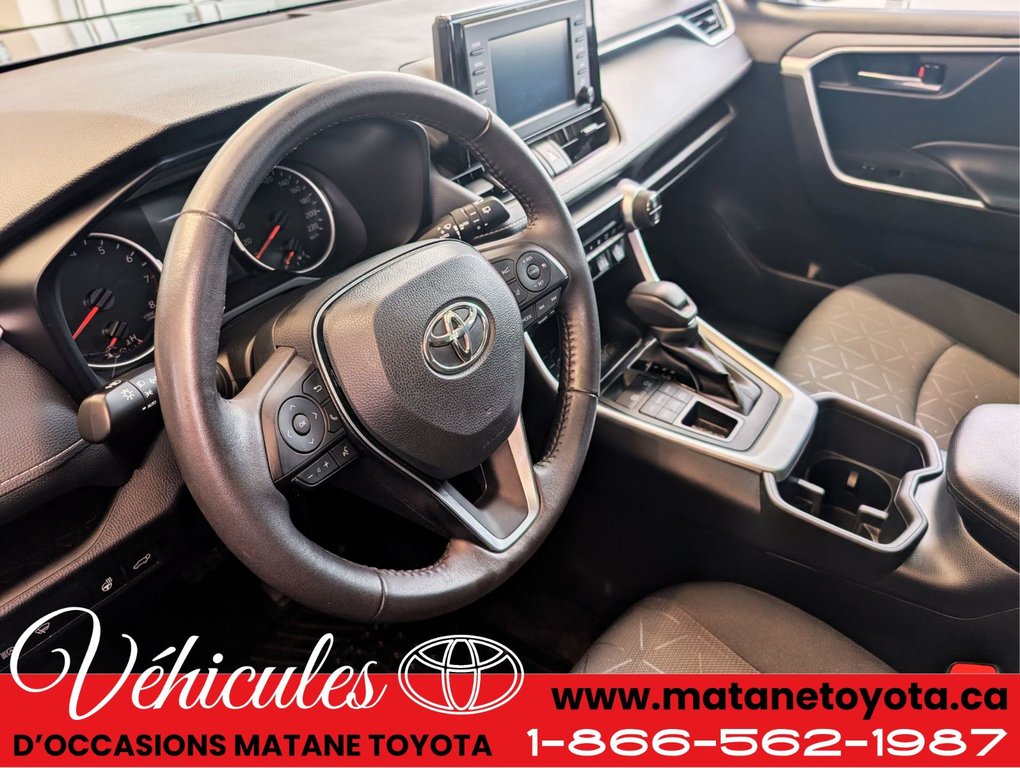 Toyota RAV4 XLE AWD 2022 à Matane, Québec - 9 - w1024h768px