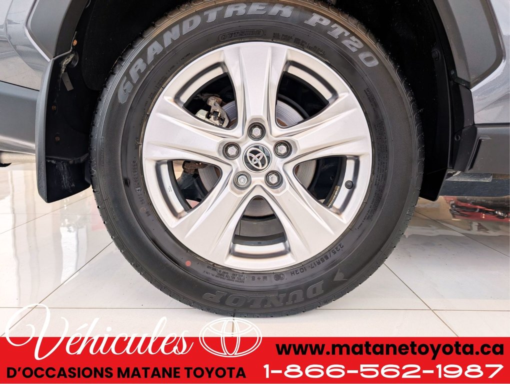 Toyota RAV4 XLE AWD 2022 à Matane, Québec - 14 - w1024h768px