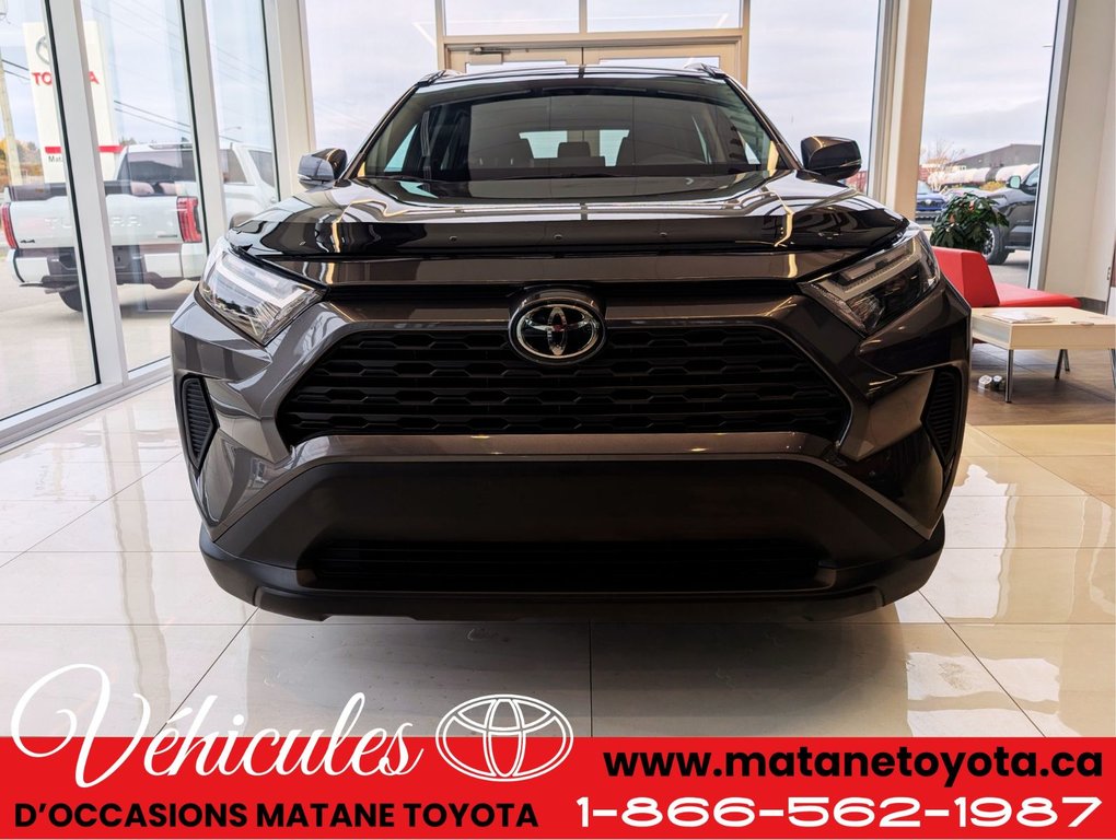 Toyota RAV4 XLE AWD 2022 à Matane, Québec - 2 - w1024h768px