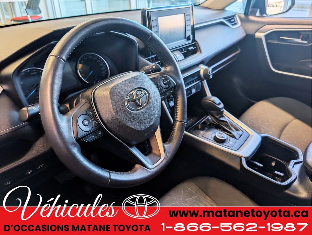 2022 Toyota RAV4 Hybride XLE AWD in Matane, Quebec - 8 - w1024h768px