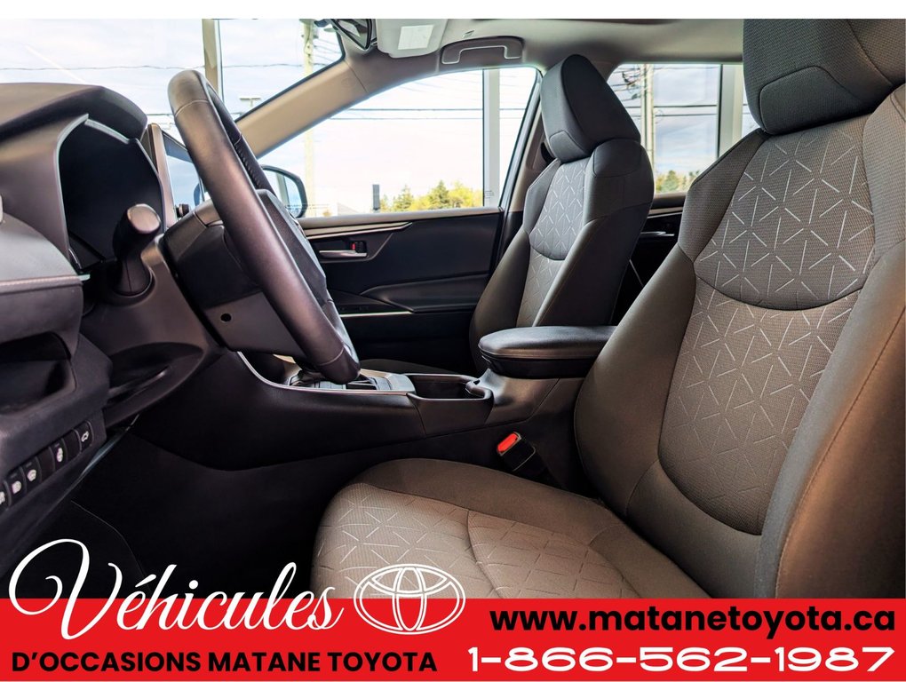 Toyota RAV4 XLE AWD 2023 à Matane, Québec - 7 - w1024h768px