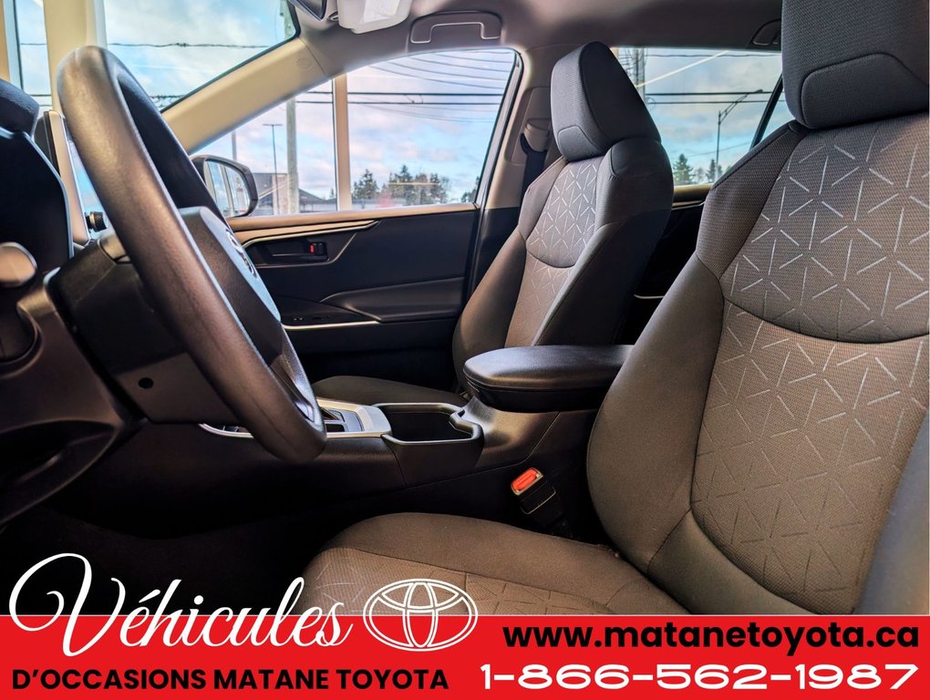 2024 Toyota RAV4 LE AWD in Matane, Quebec - 7 - w1024h768px